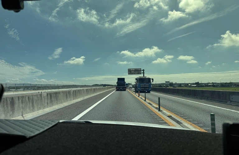 暑さから愛車を守る！| 茨城県土浦市のカーフィルムならワンステップワークス