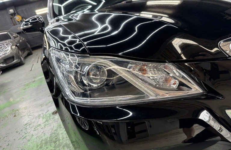 あなたの愛車を守る、プロの施工で安全と快適を手に入れよう！| 茨城県土浦市のカーフィルムならワンステップワークス