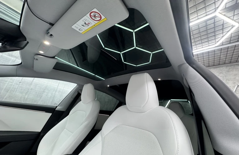 安心して運転できる！プロの断熱フィルム施工
